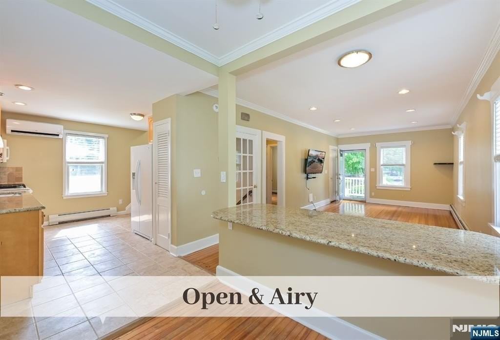 385 Fern Ave - Photo 7 of 24