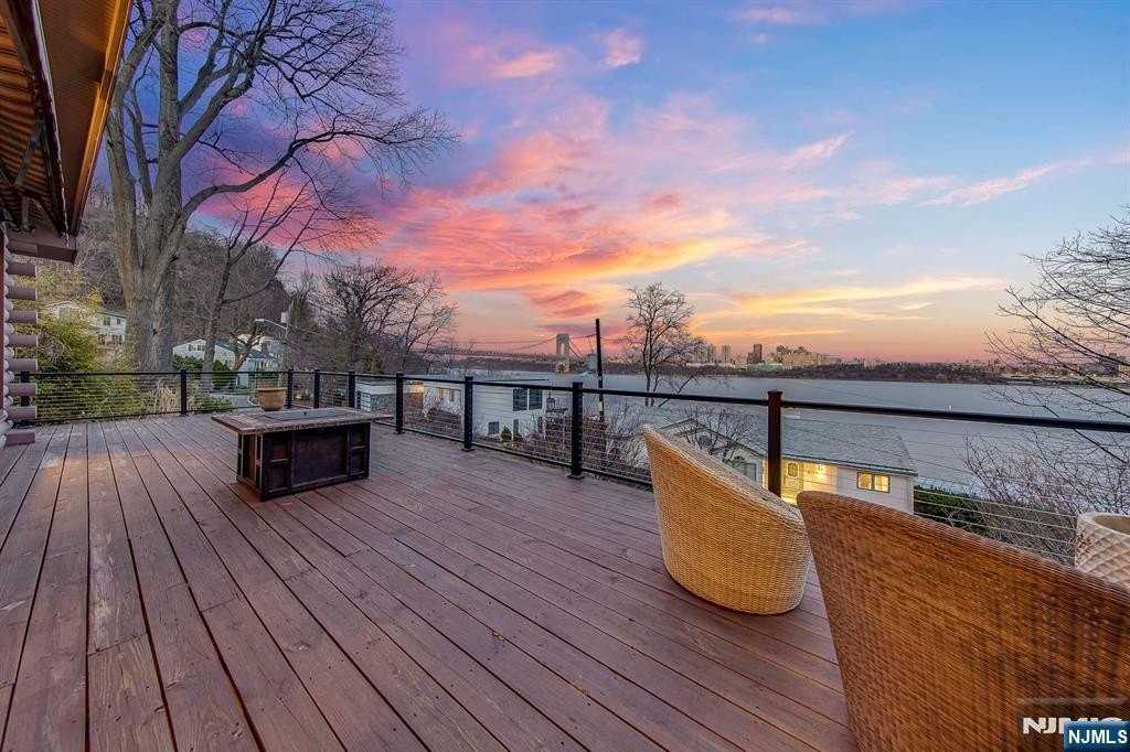 33 Colony Rd - Photo 6 of 15