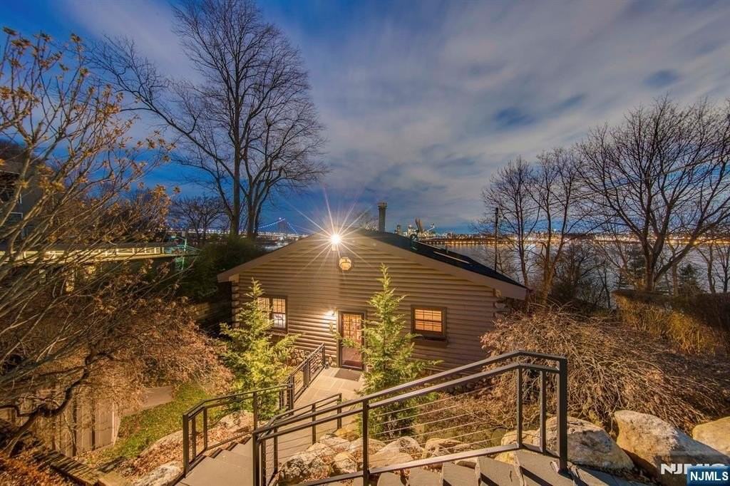 33 Colony Rd - Photo 7 of 15