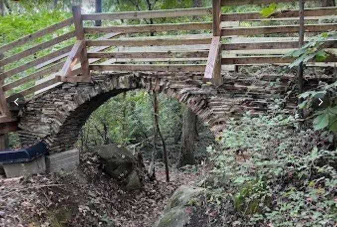 Mayfair Ave - Photo 4 of 18