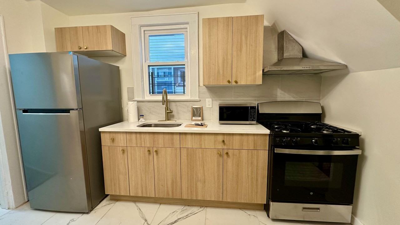 Goldsmith Ave - Photo 5 of 50