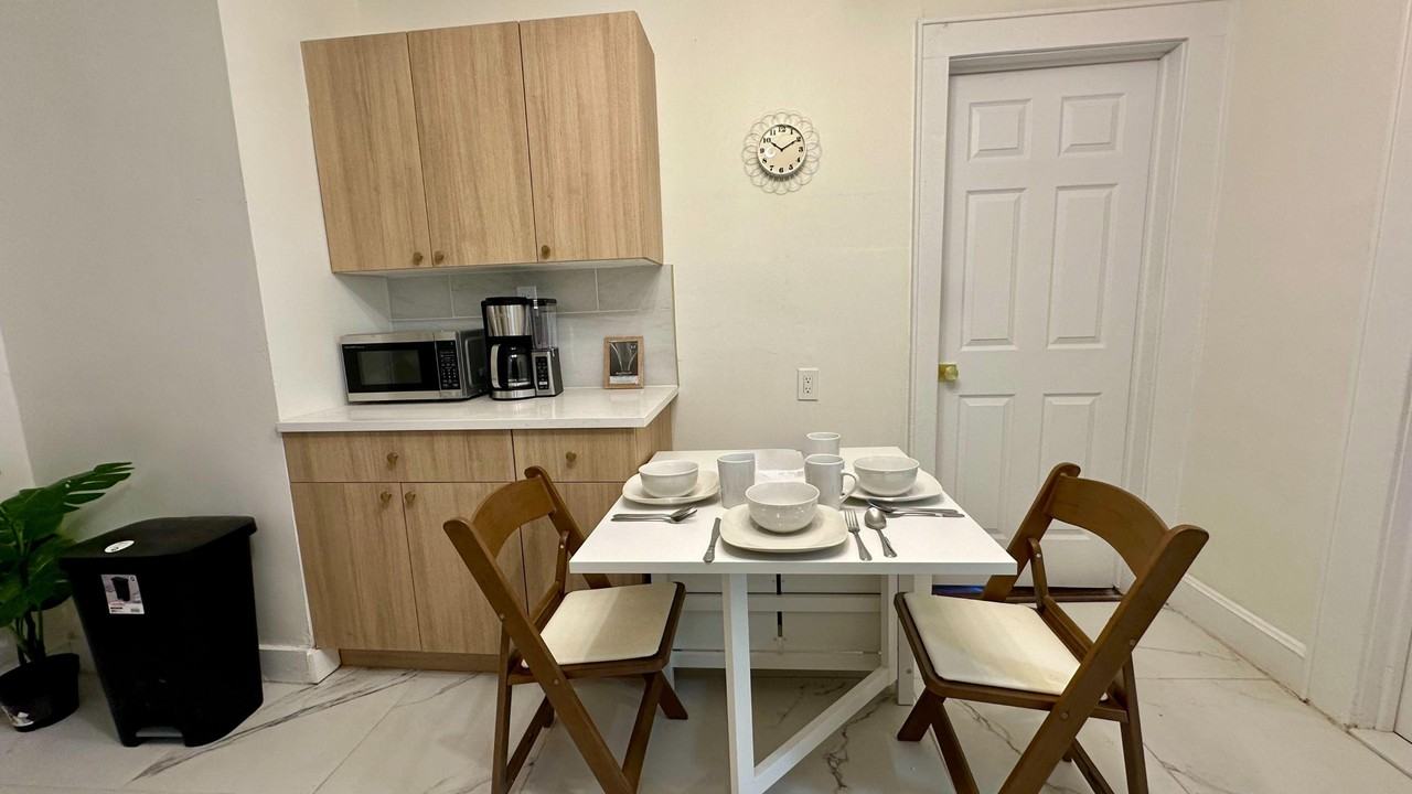 Goldsmith Ave - Photo 6 of 50