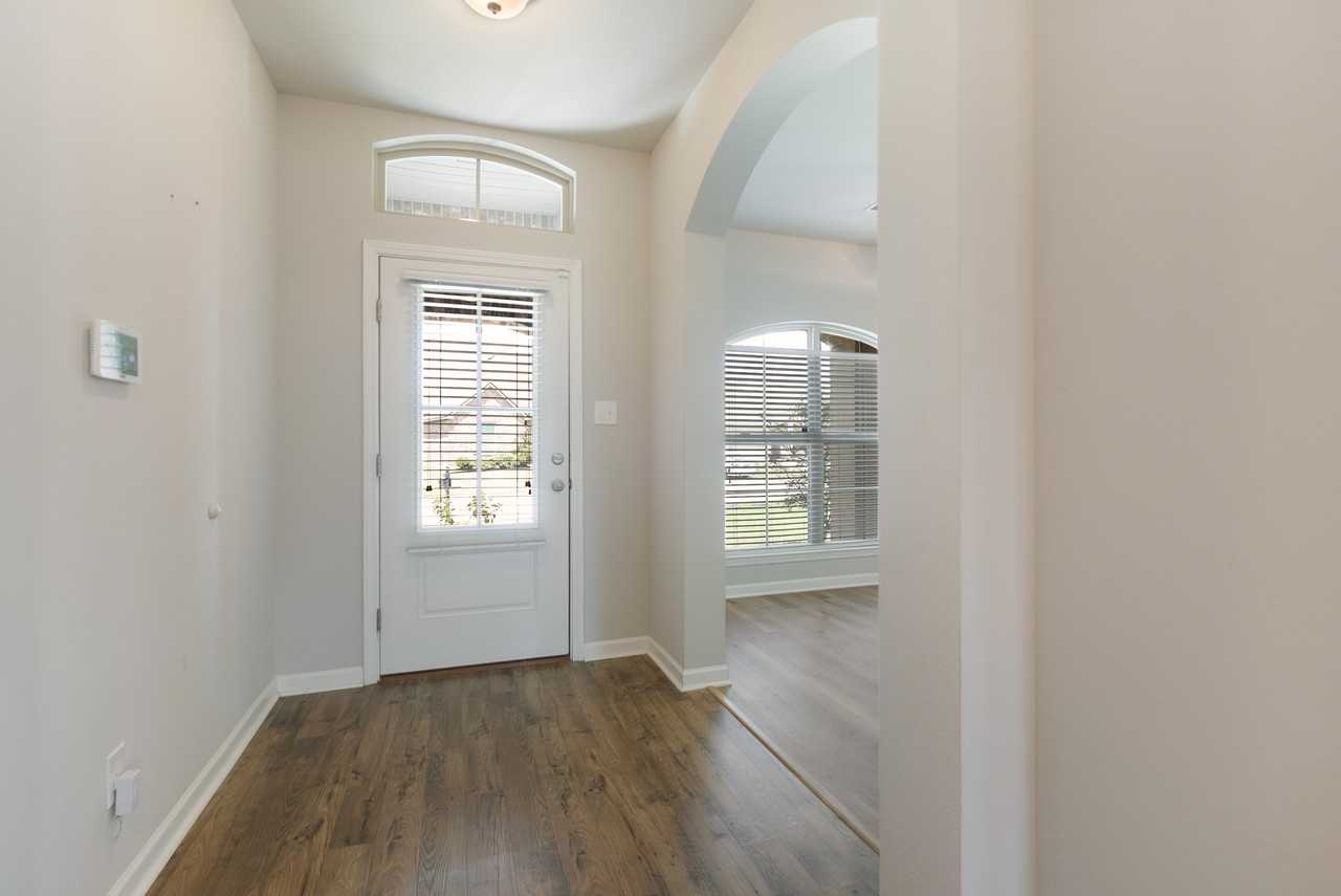 700 Lakeshore Village Dr #1 - Photo 2 of 26