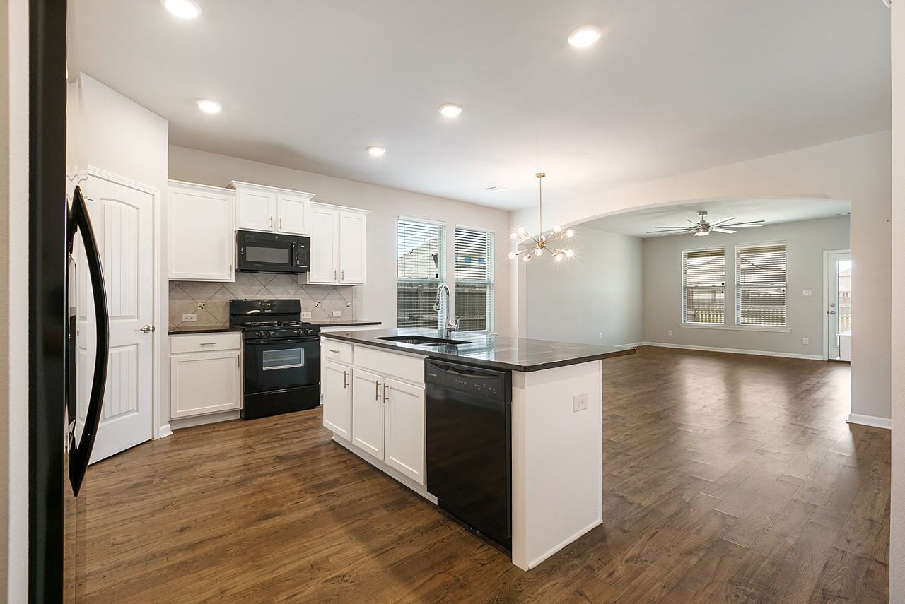 700 Lakeshore Village Dr #1 - Photo 7 of 26