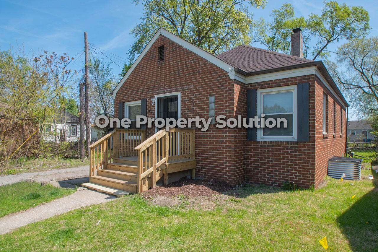 721 Ohio St #1 - Photo 3 of 24