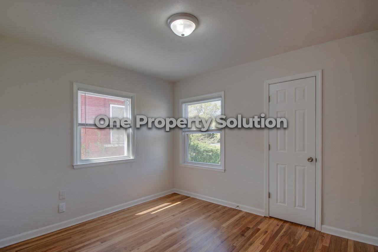 721 Ohio St #1 - Photo 5 of 24