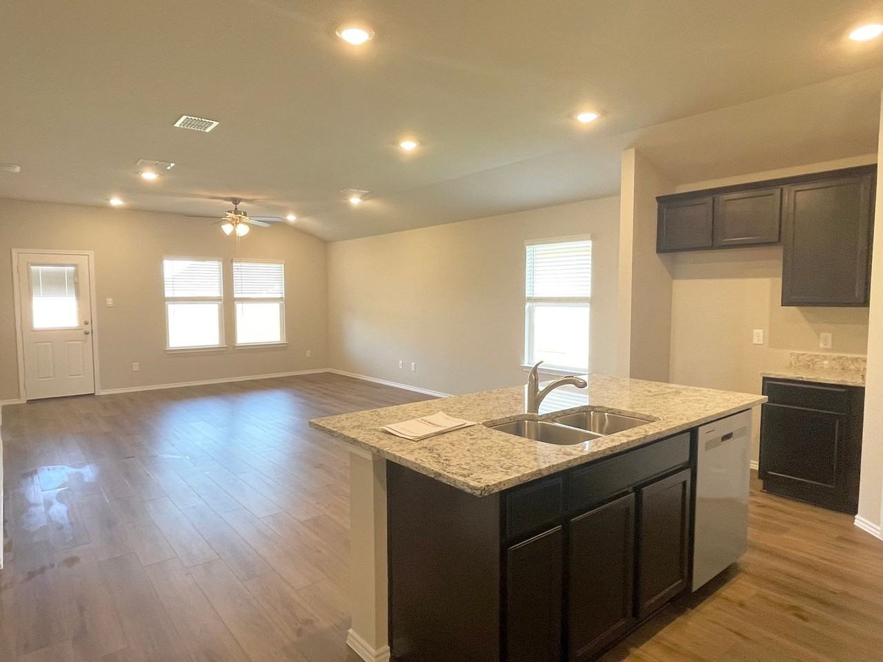 2909 Cyprian Rd - Photo 2 of 19