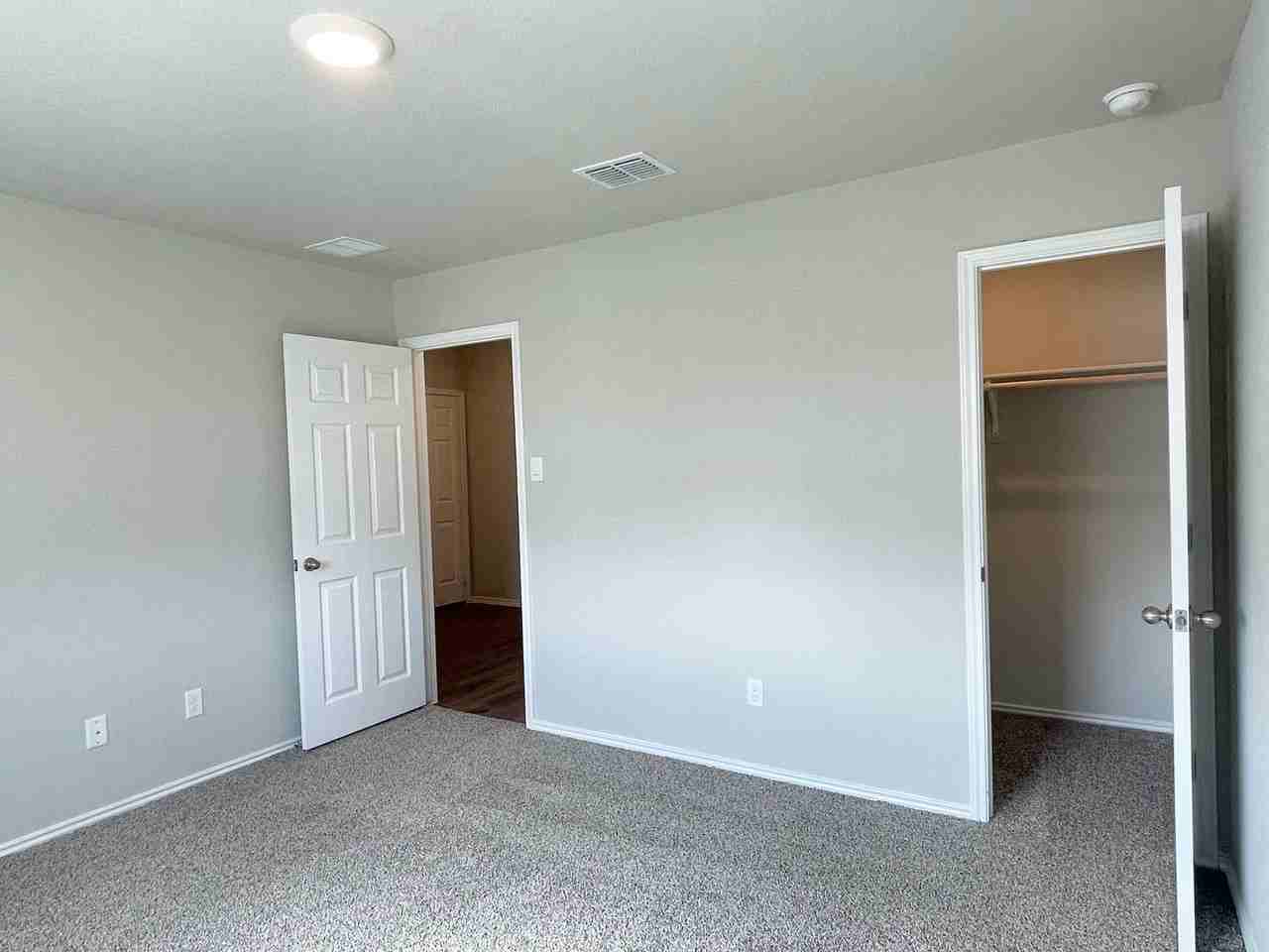 2909 Cyprian Rd - Photo 4 of 19