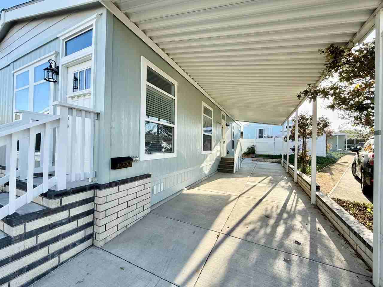 80 Huntington St #403 - Photo 5 of 42