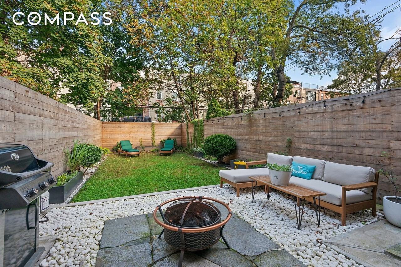 365 Bainbridge St #1 - Photo 6 of 8