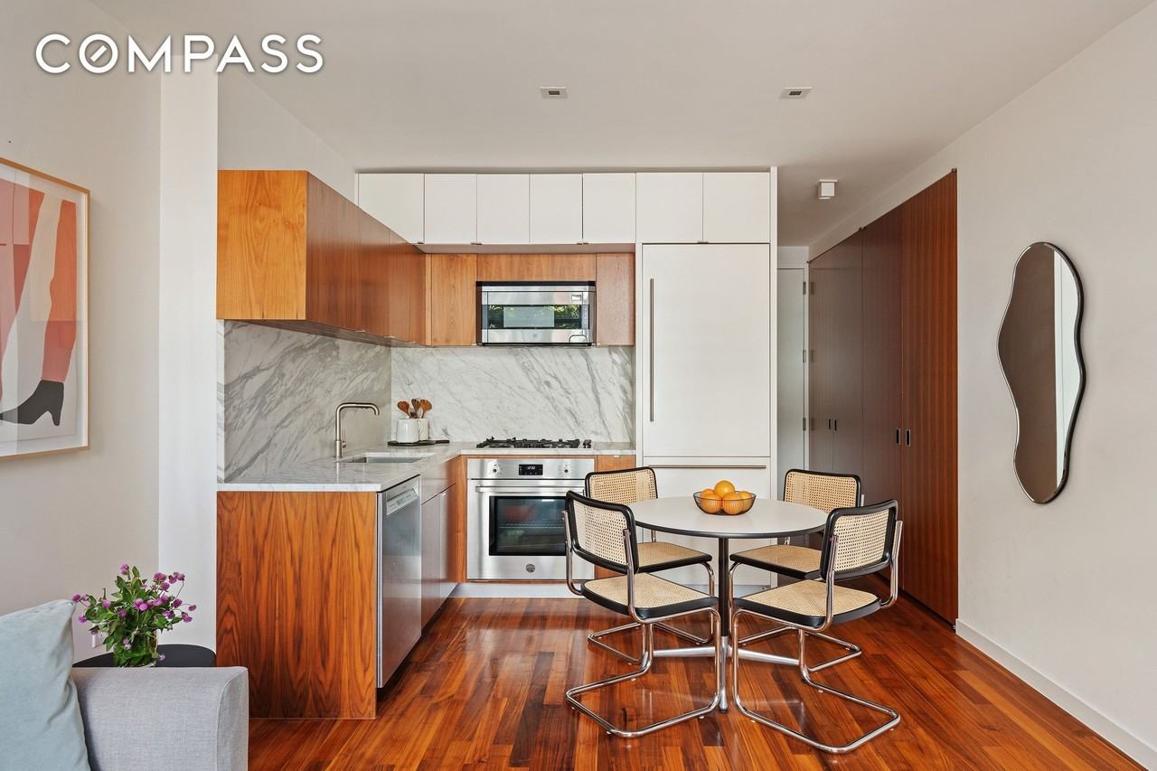 280 Metropolitan Ave #2A - Photo 4 of 10