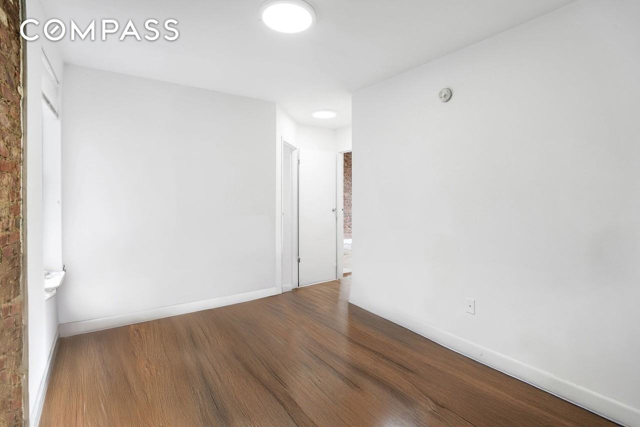 214 E 82nd St #22 - Photo 4 of 6