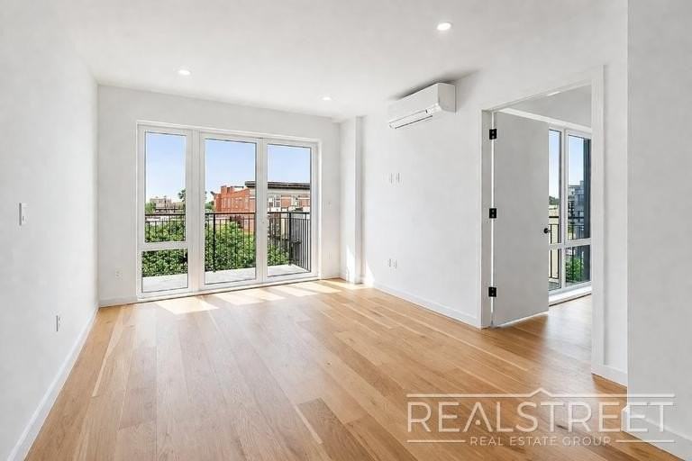 105 Rogers Ave #602 - Photo 4 of 13