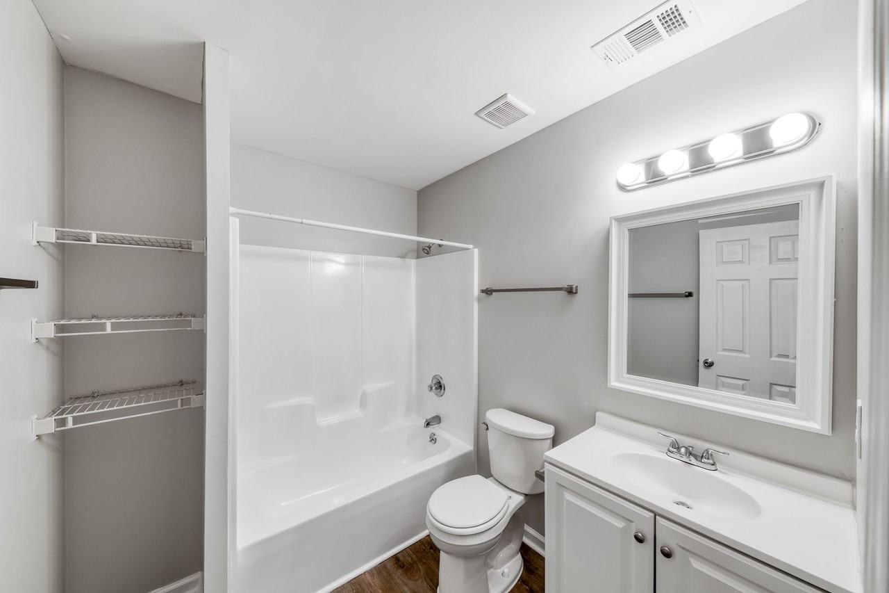 Welcome to Park Oaks! - Photo 2 of 8