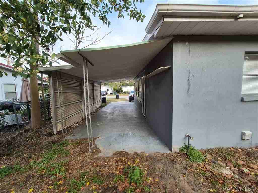 11 S Barbour St - Photo 5 of 19