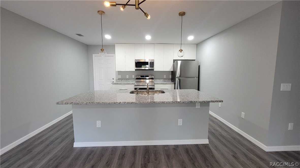 7061 N Outrigger Ter - Photo 5 of 11