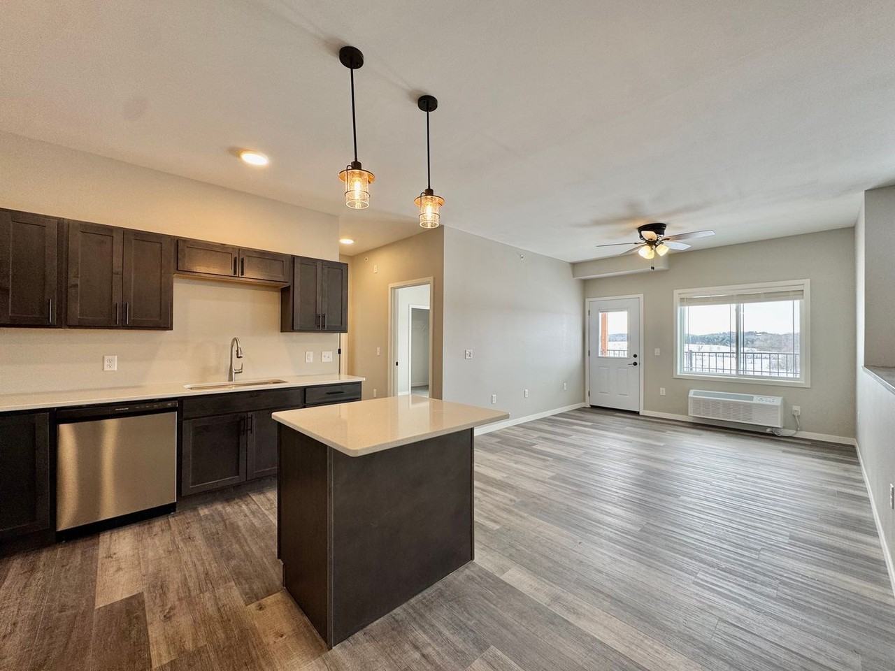 Latitude 45 - Photo 5 of 43