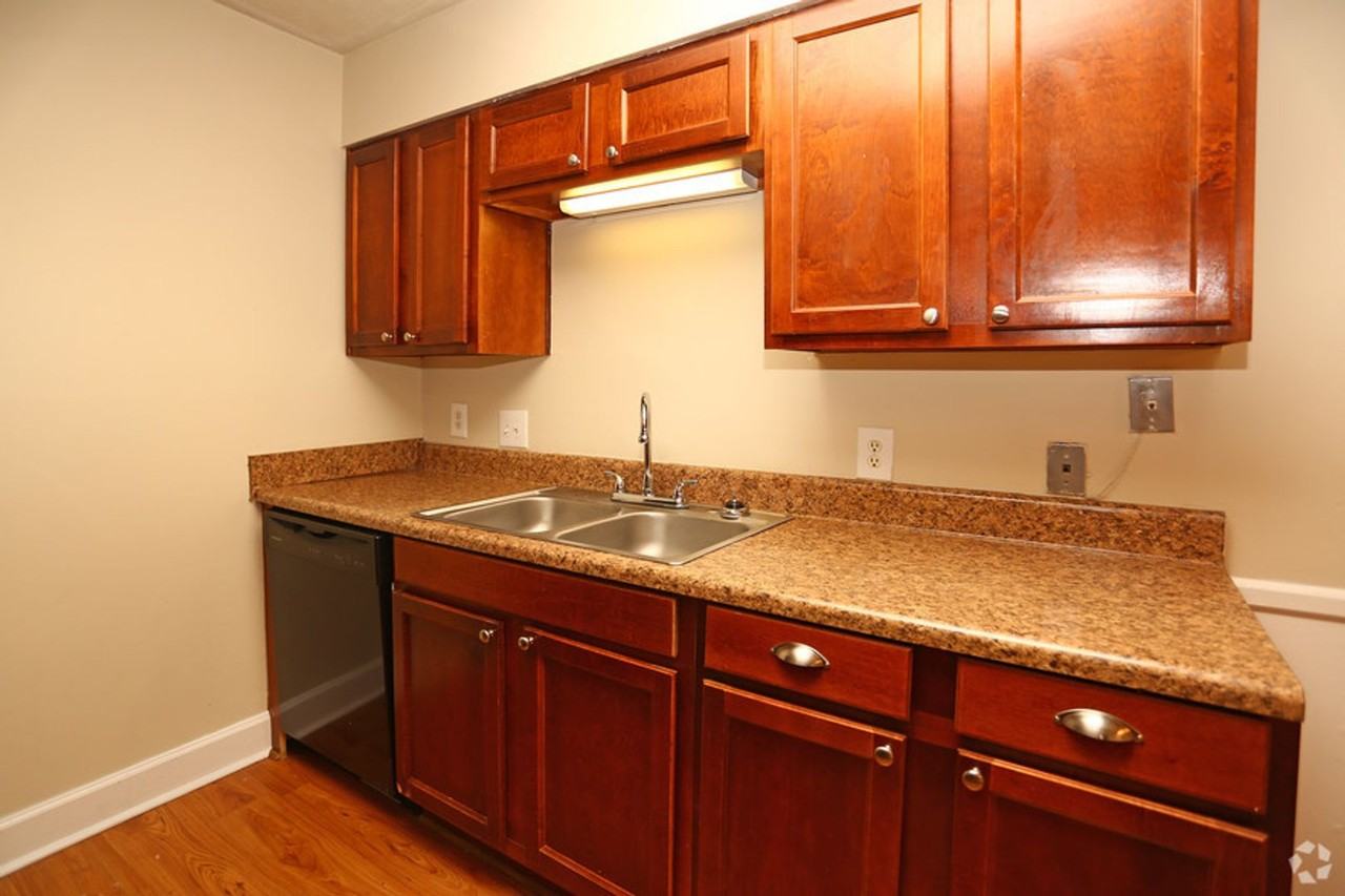 414 Old Manor Rd - Photo 4 of 10