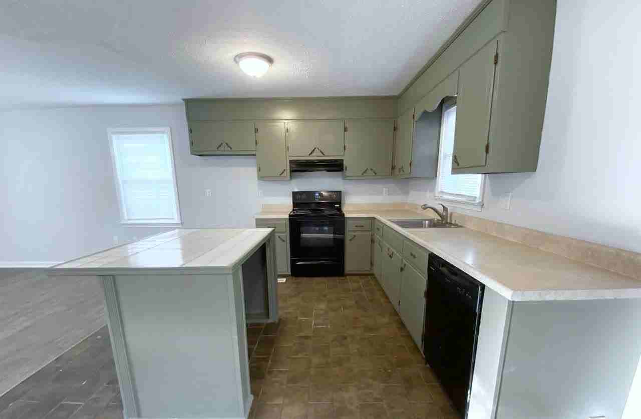 2964 Dye Ford Rd - Photo 4 of 9