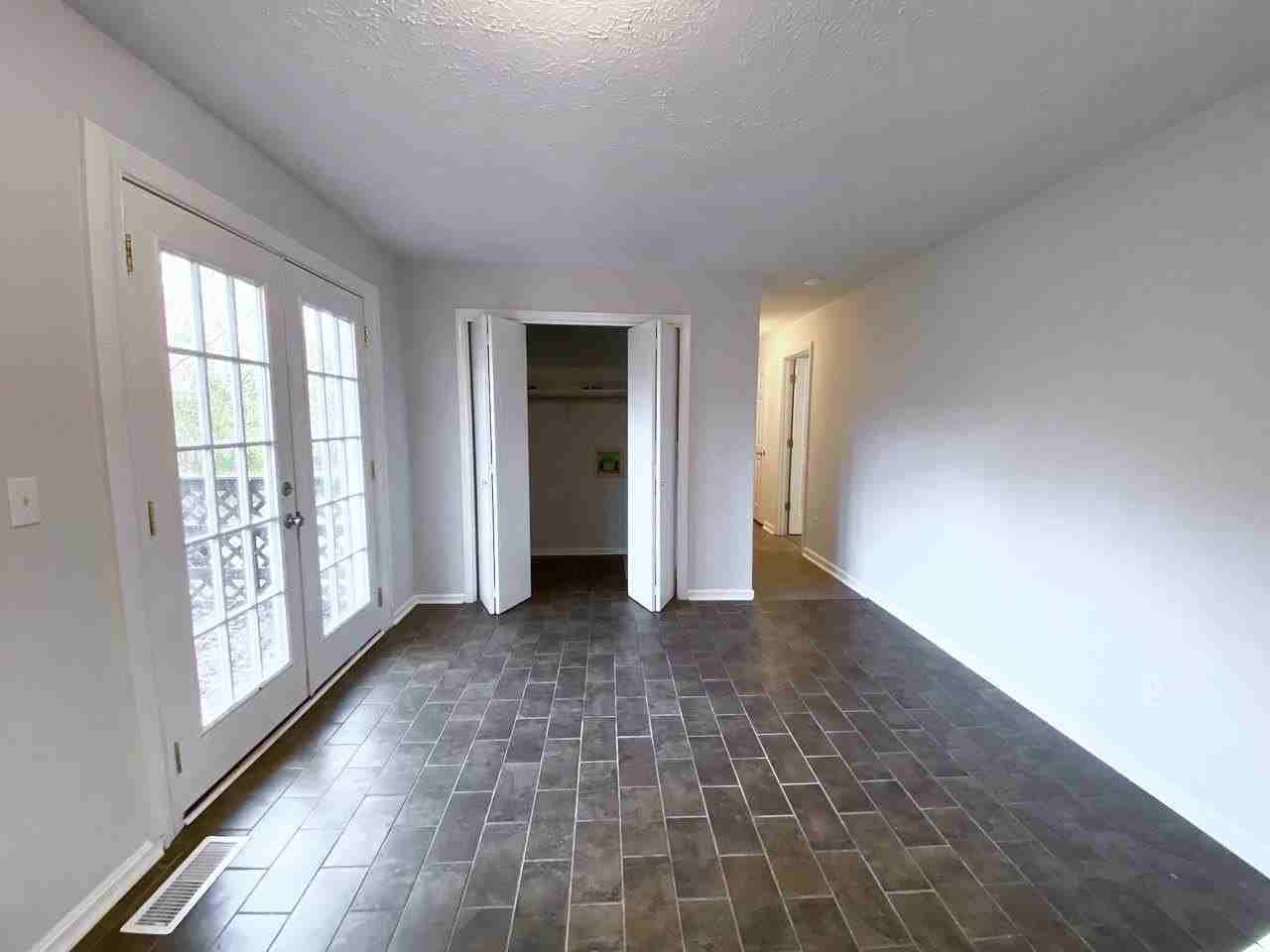 2964 Dye Ford Rd - Photo 5 of 9