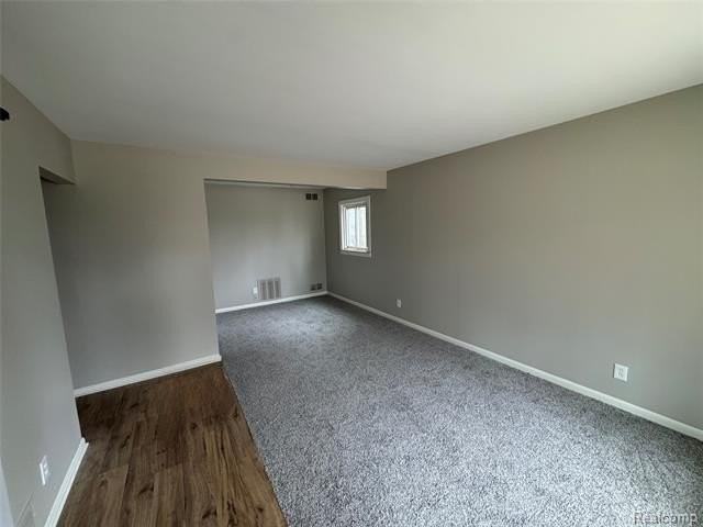 7012 Tappon Dr - Photo 4 of 19