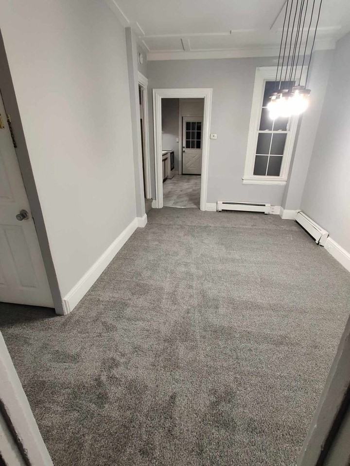 339 E Marion St - Photo 2 of 9