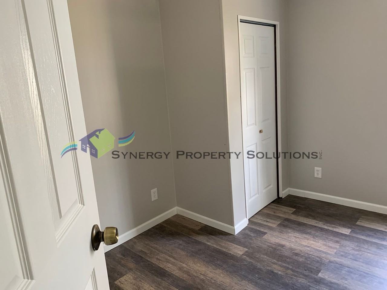 757 W 3rd St - Photo 4 of 27