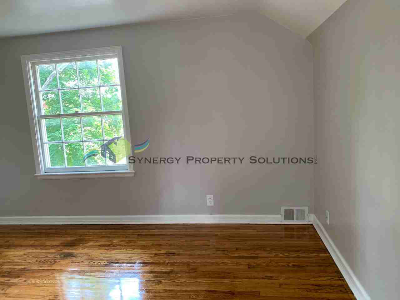 757 W 3rd St - Photo 6 of 27