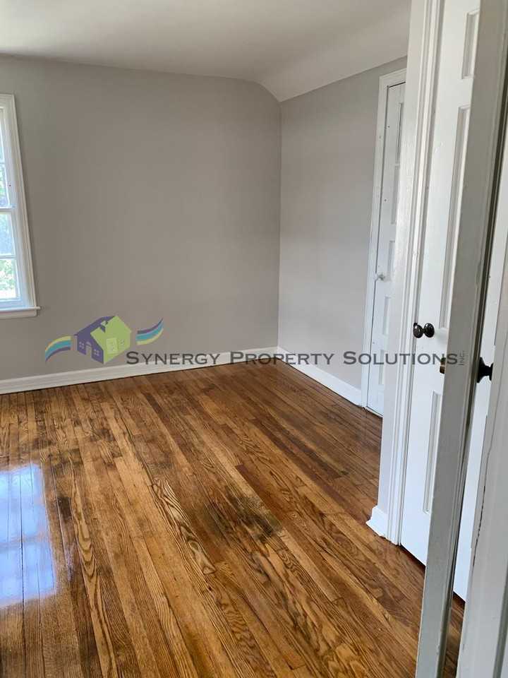 757 W 3rd St - Photo 7 of 27