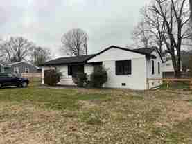 1027 Floyd Dr - Photo 1 of 1