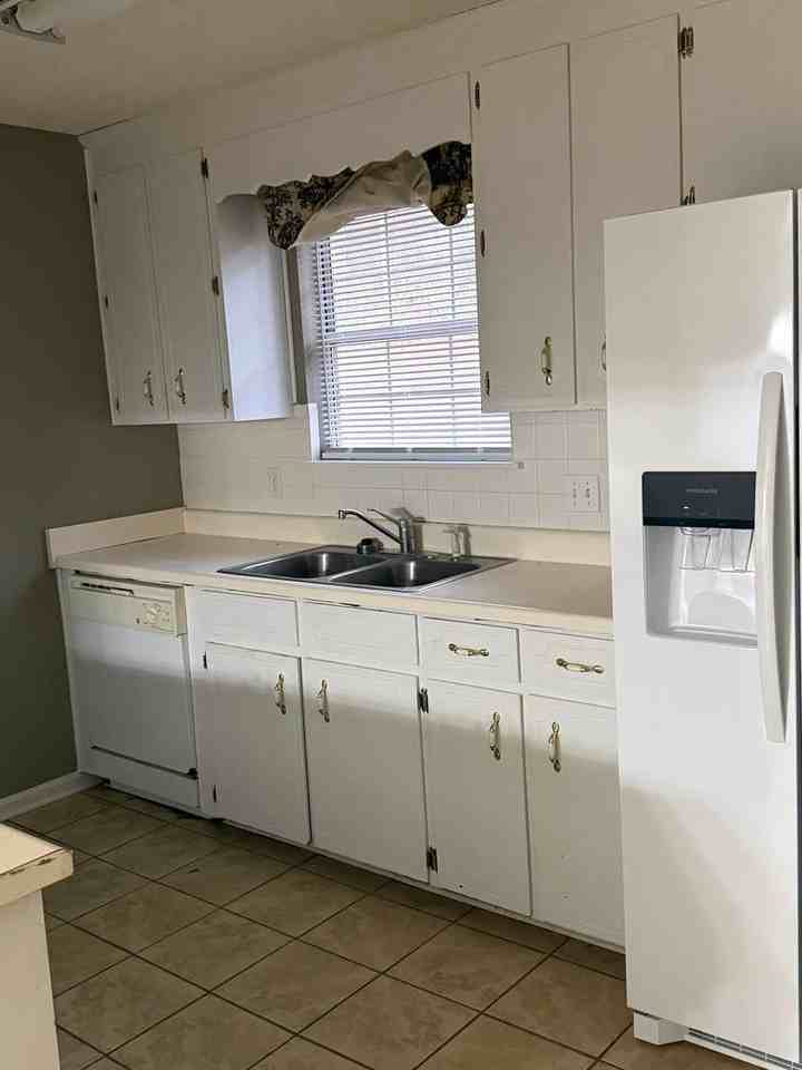 304 Natchez Rd - Photo 5 of 32