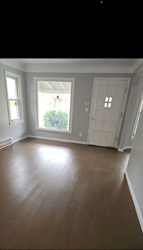 4381 Dickerson St - Photo 3 of 10