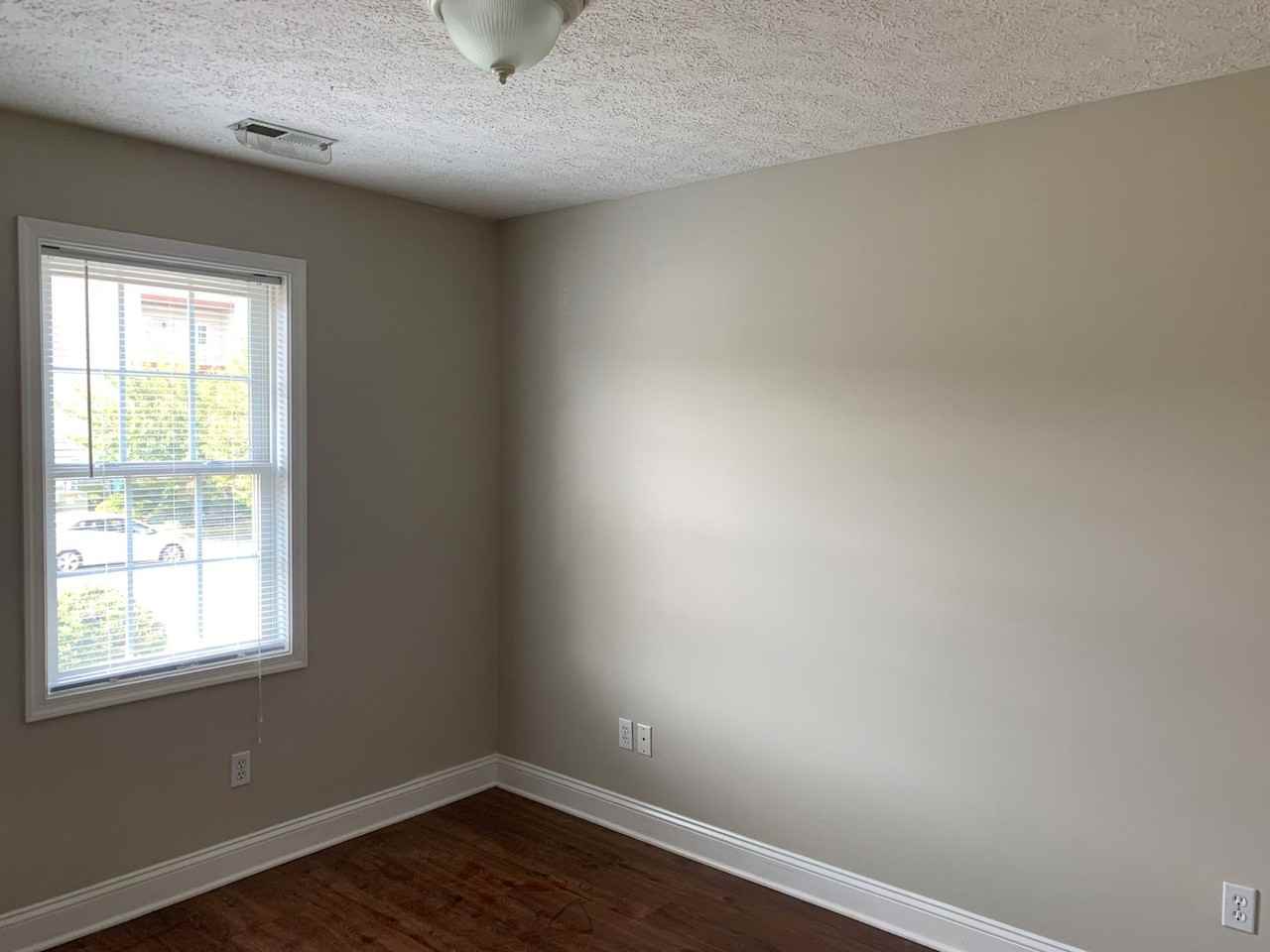 719 Wyndhurst Dr - Photo 5 of 10