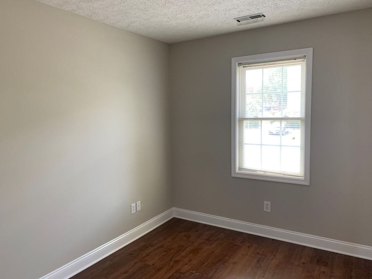 719 Wyndhurst Dr - Photo 7 of 10