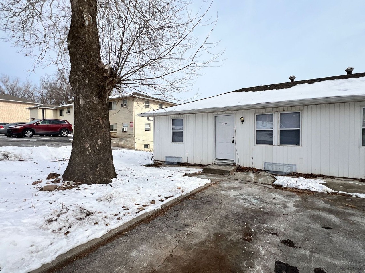 4823 Nw Homestead Ter - Photo 2 of 11