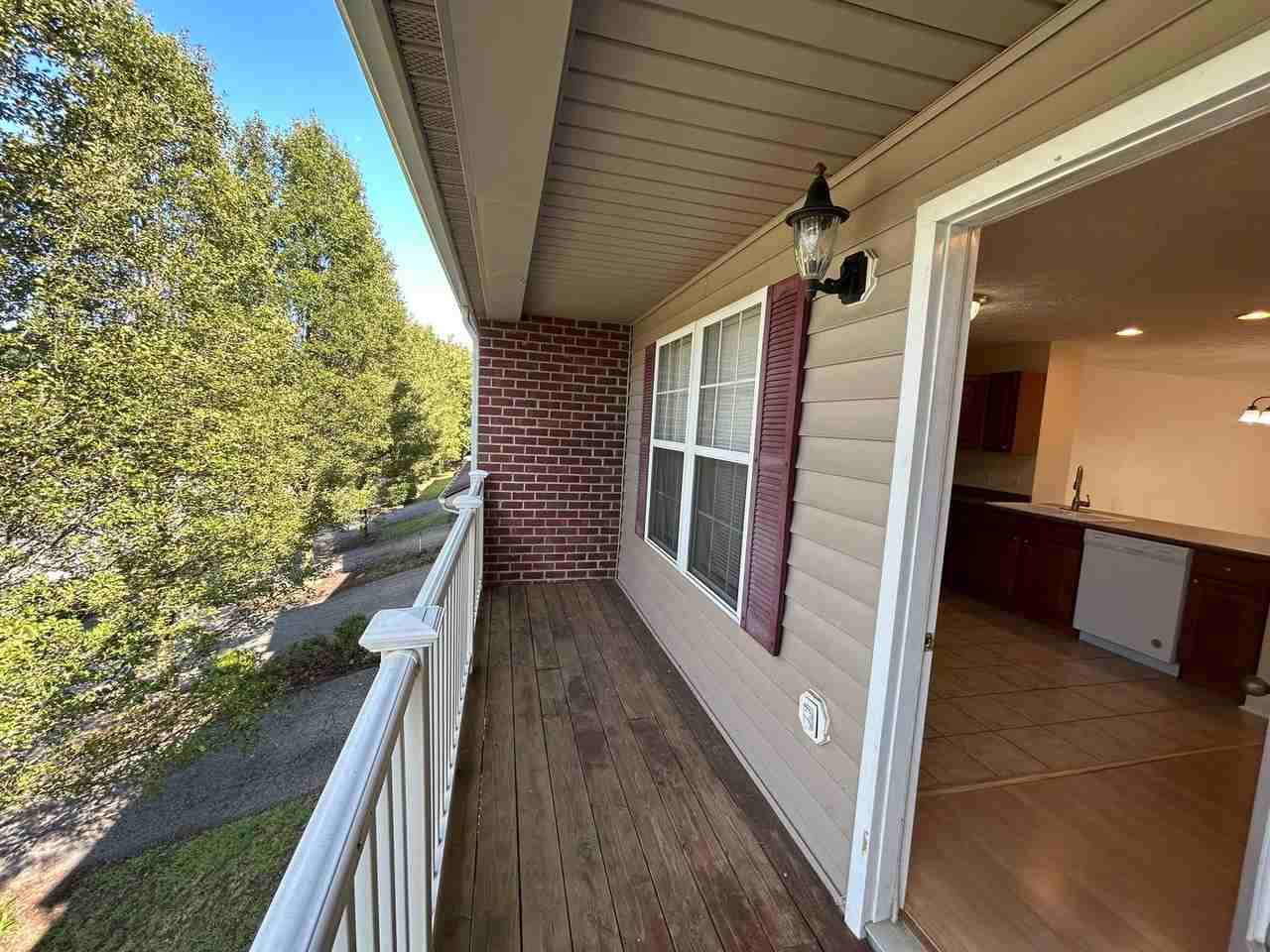 640 Oaktree Blvd - Photo 7 of 13