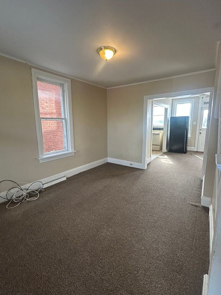 46 N 34th St - Photo 3 of 17