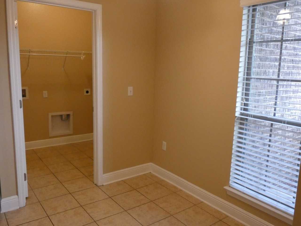 5957 Palermo Dr - Photo 2 of 20