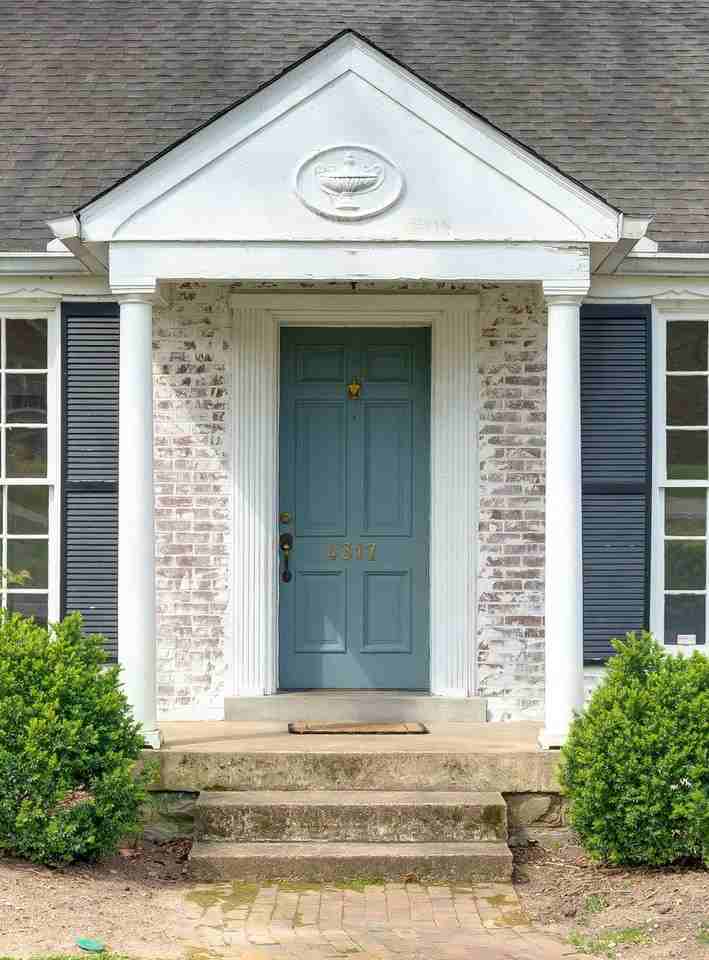 4317 Lealand Ln - Photo 5 of 50