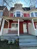 featured image of 940 W Princess St