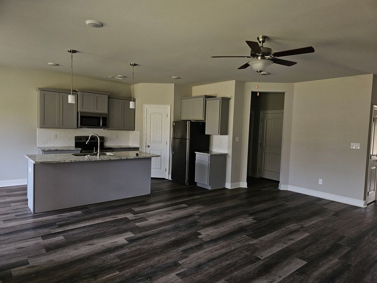 17179 Cherokee Trce - Photo 3 of 7