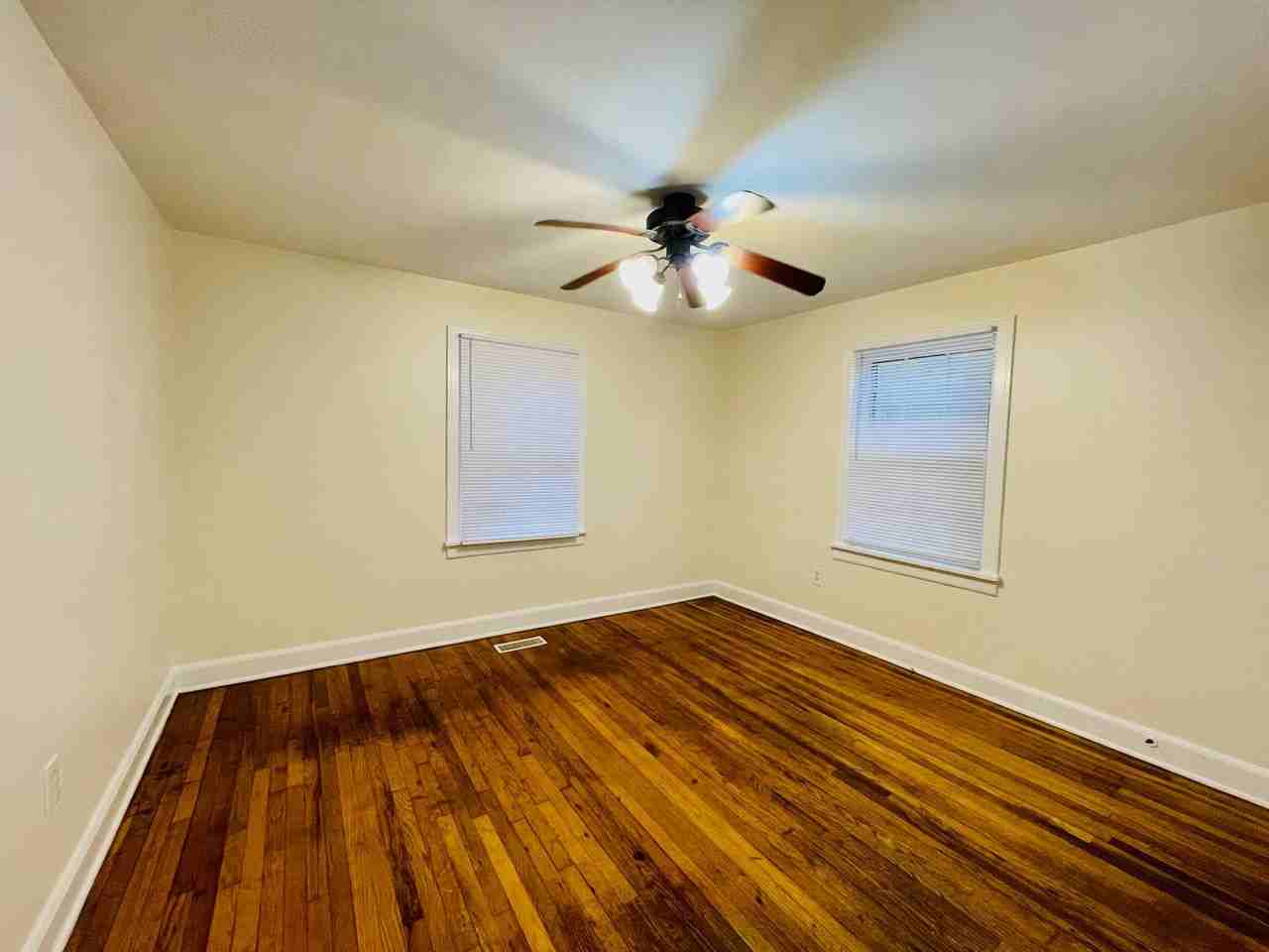 315 Park Ave - Photo 3 of 7