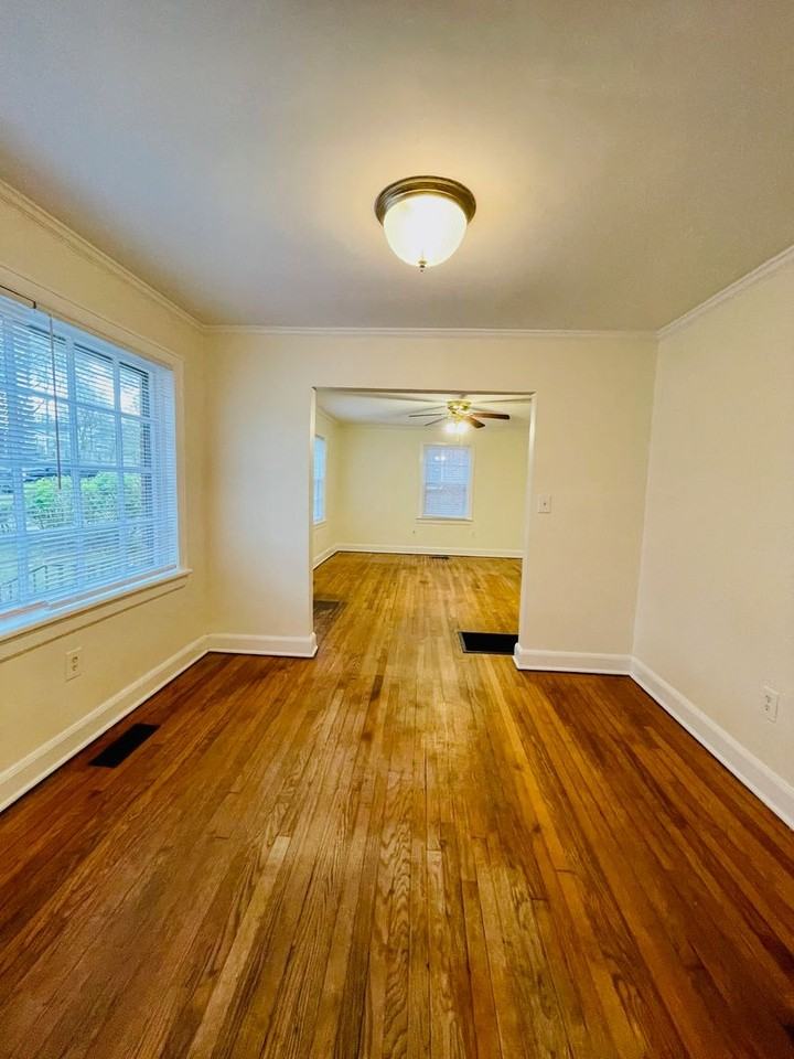 315 Park Ave - Photo 4 of 7