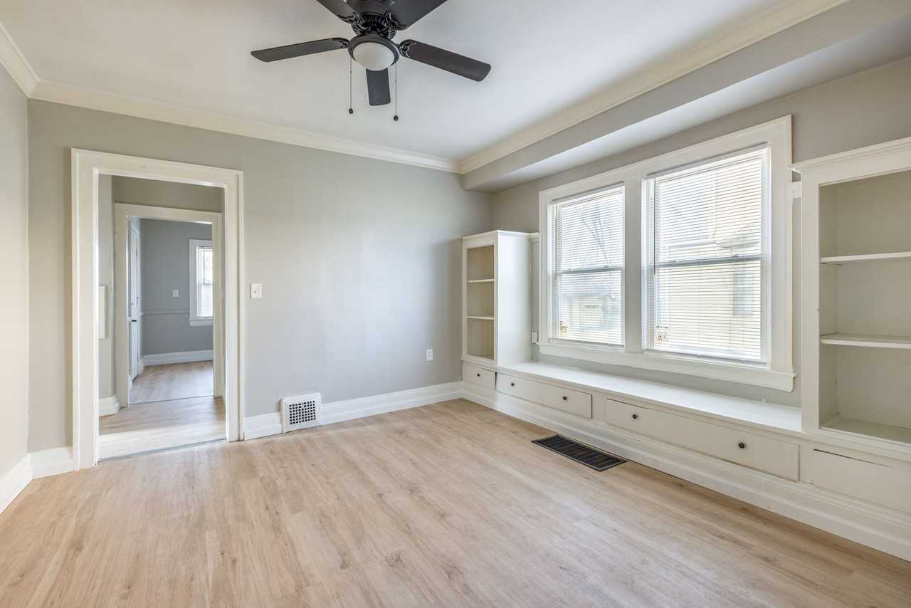 3218 E 117th St - Photo 5 of 12