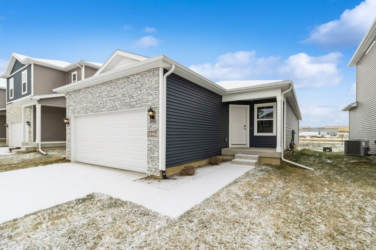 1227 Nw Williamsburg Ln