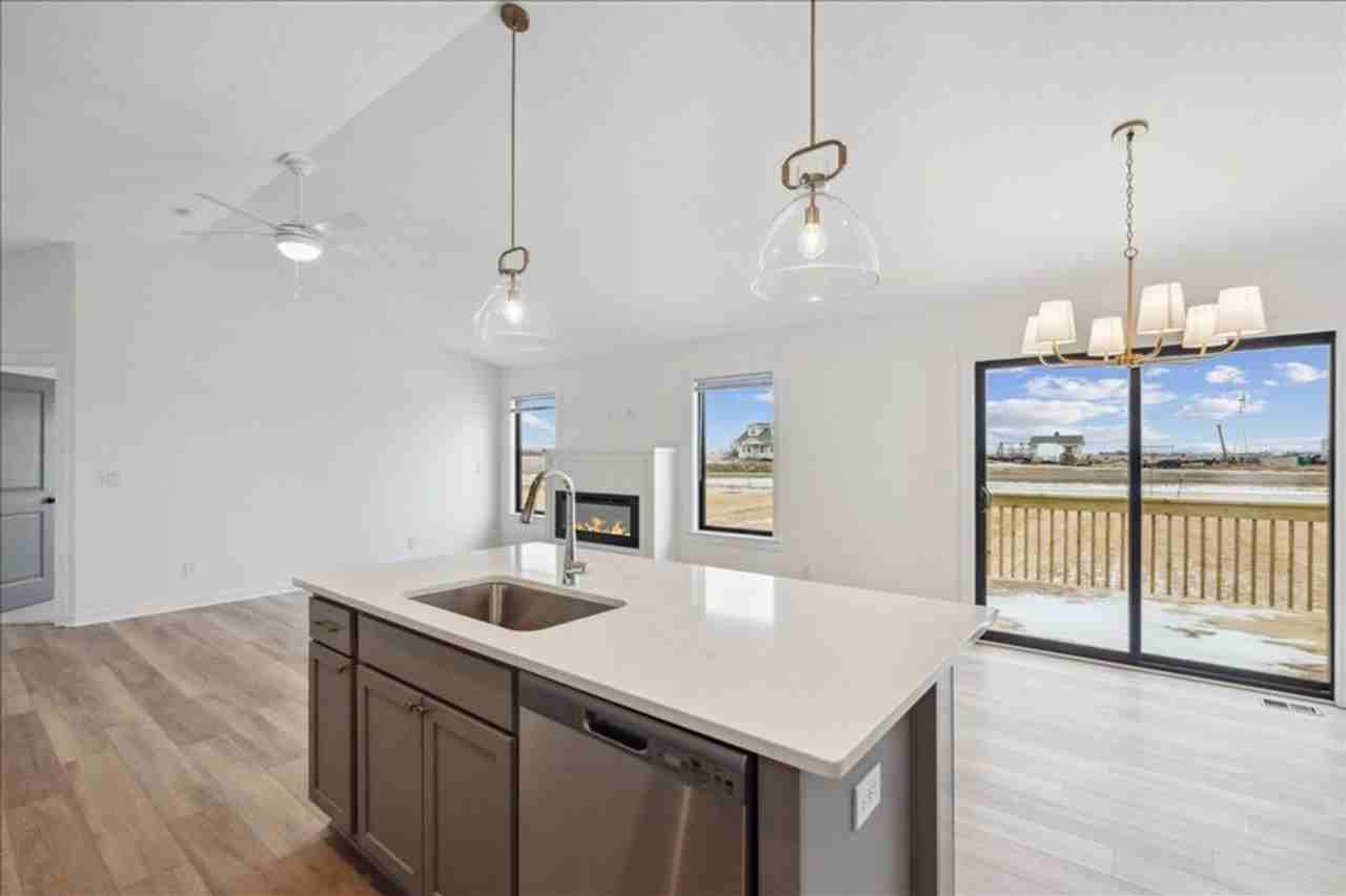 4604 Nw 17th St - Photo 5 of 27