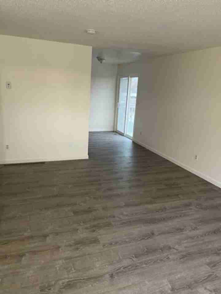 1710 E Sanson Ave - Photo 3 of 17