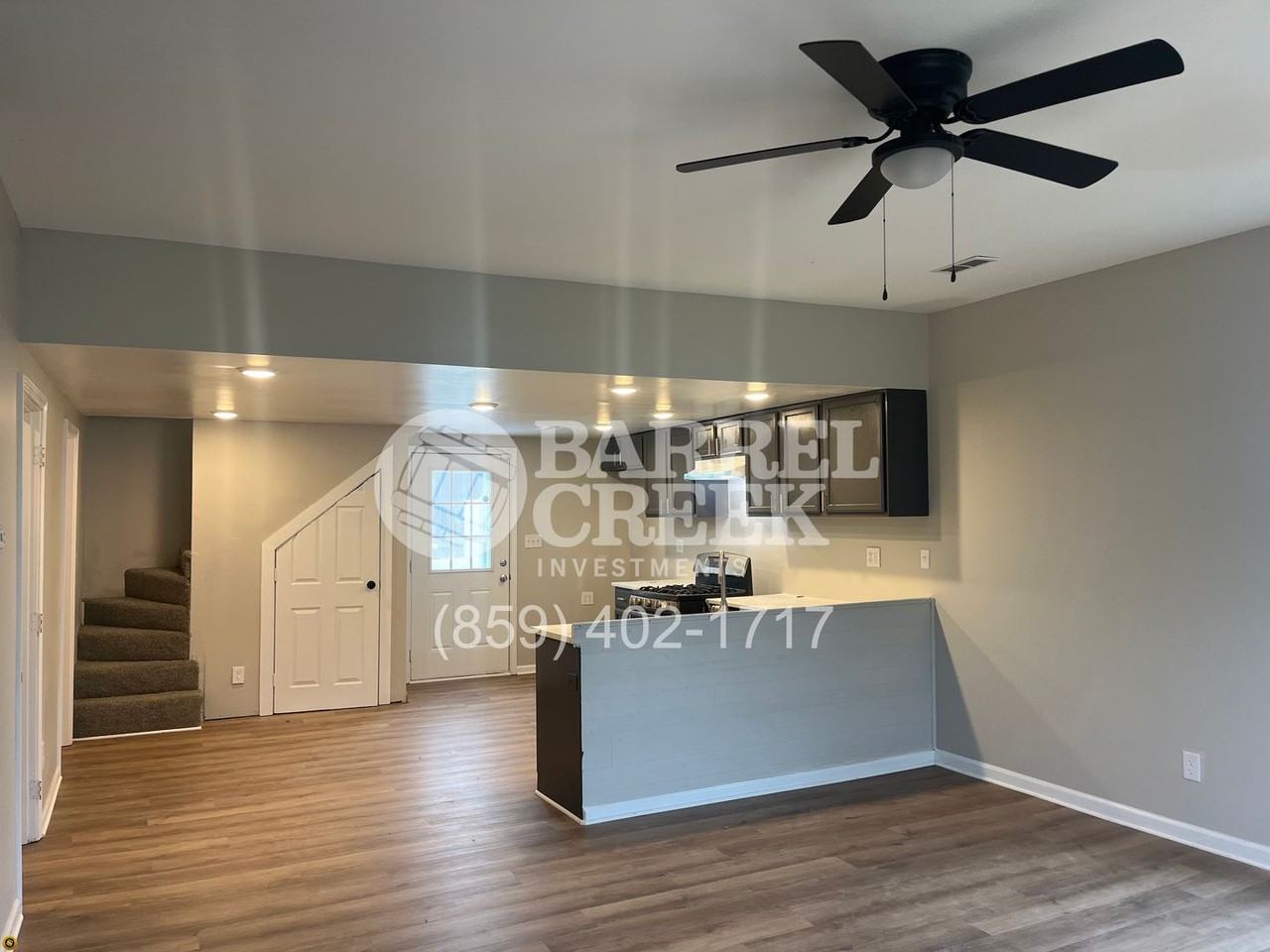 137 Fairview Ave - Photo 2 of 10