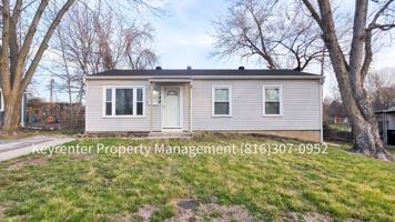 featured image of 328 E 3rd Dr S
