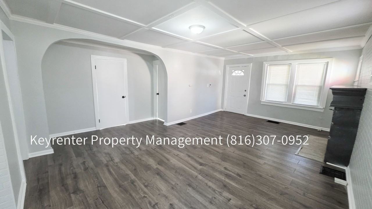 410 E Kansas Ave - Photo 5 of 24